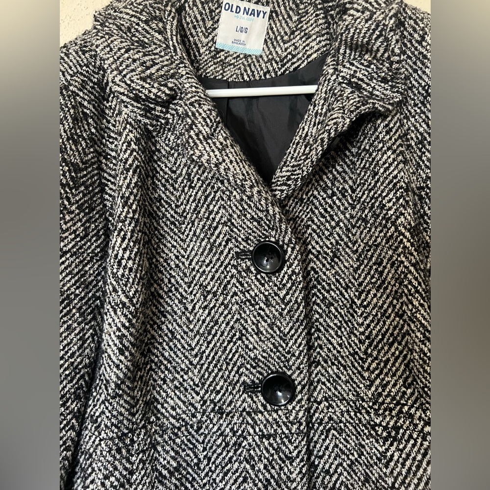 Coat - Picture 2 of 4
